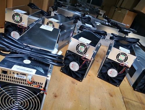 Psu와 SHA 256 3360W 위하트셰미네르 M31s+ 80번째 하시라테 팬들 2명